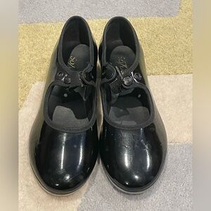 Tap shoes